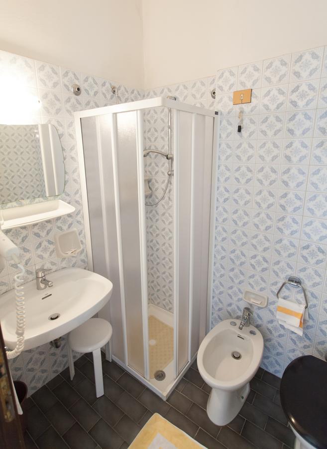 Hotel Quisisana Tabiano Terme Quarto foto